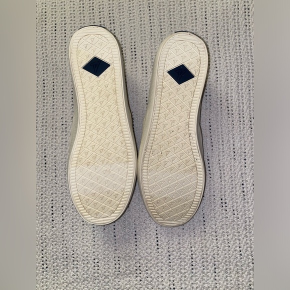 NWOT SPERRY Women's Sneaker, Navy  Size 7. (#bundle&save) - Picture 5 of 10